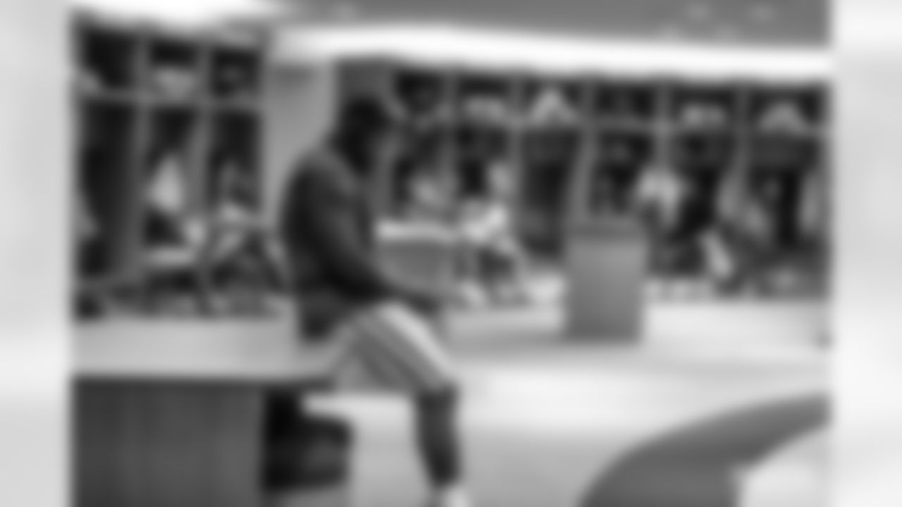 221220-locker-room-EA-2560003