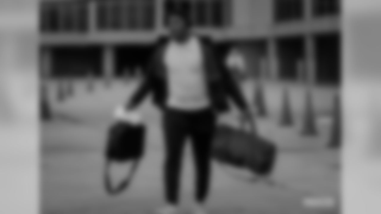 191101-packers-GRB-airport-siegle_WM-70