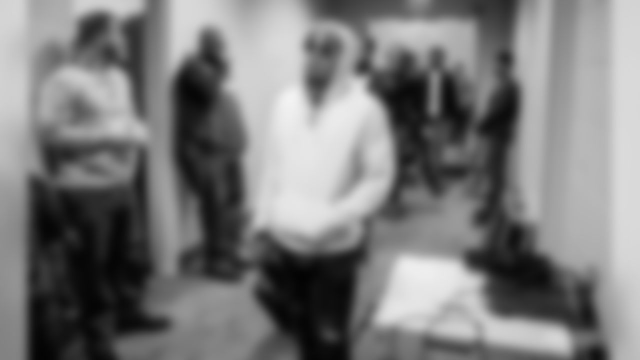 191201-packers-arrive-NYG-2-bobber-WM-10