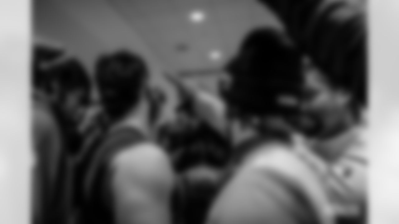 221220-locker-room-EA-2560036