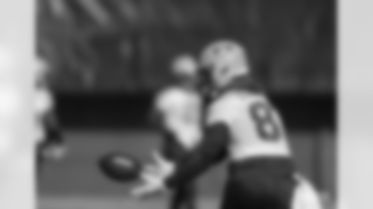 TE Jace Sternberger