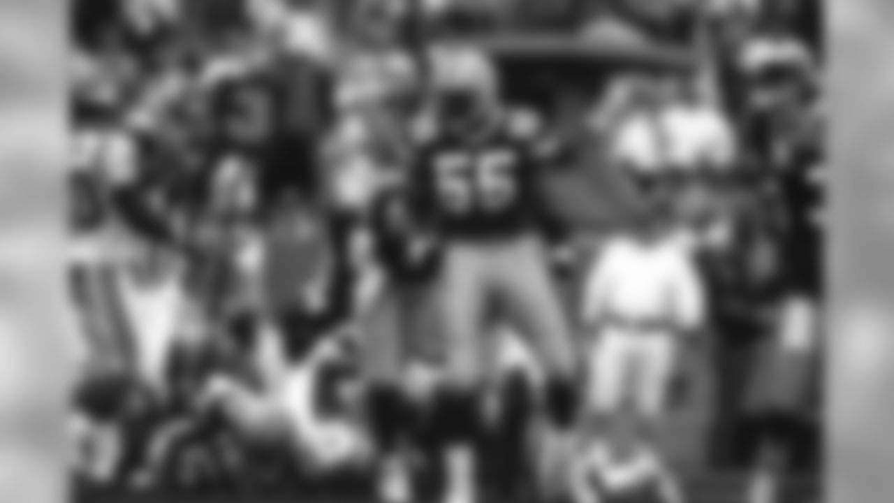 LB Bernardo Harris, North Carolina (1995-2001)
