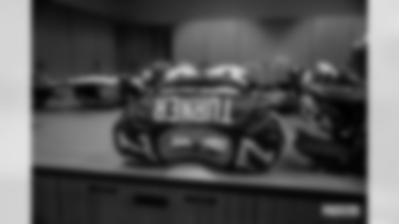 220122-locker-room-hartwig-WM-001