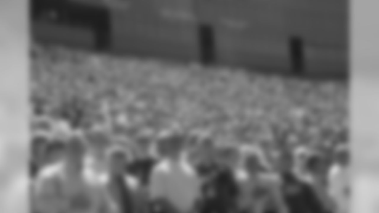 100729-shareholders