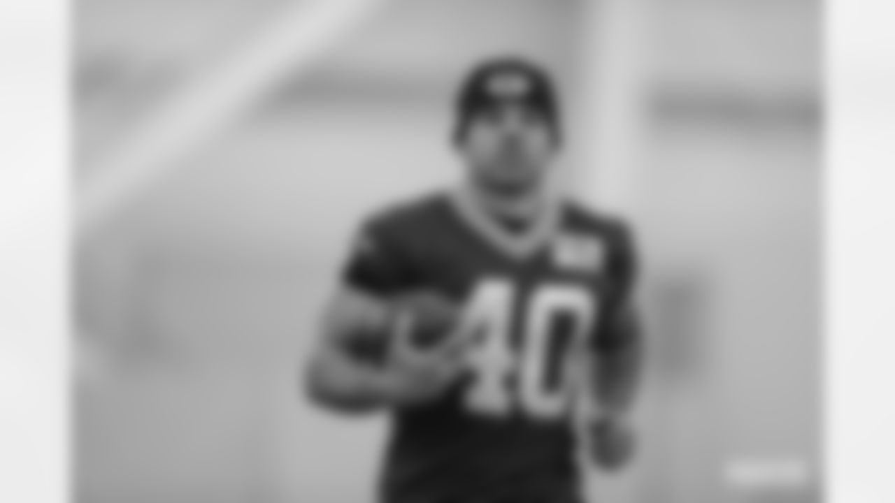 LB Curtis Bolton