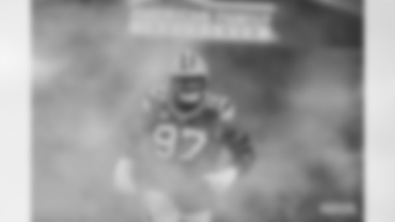 DL Kenny Clark
