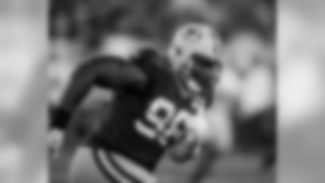 98 — DT Letroy Guion