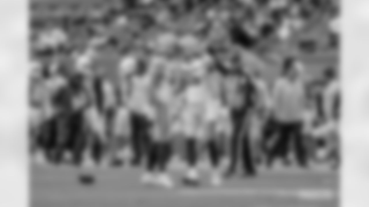 221225-packers-dolphins-siegle-WM-221