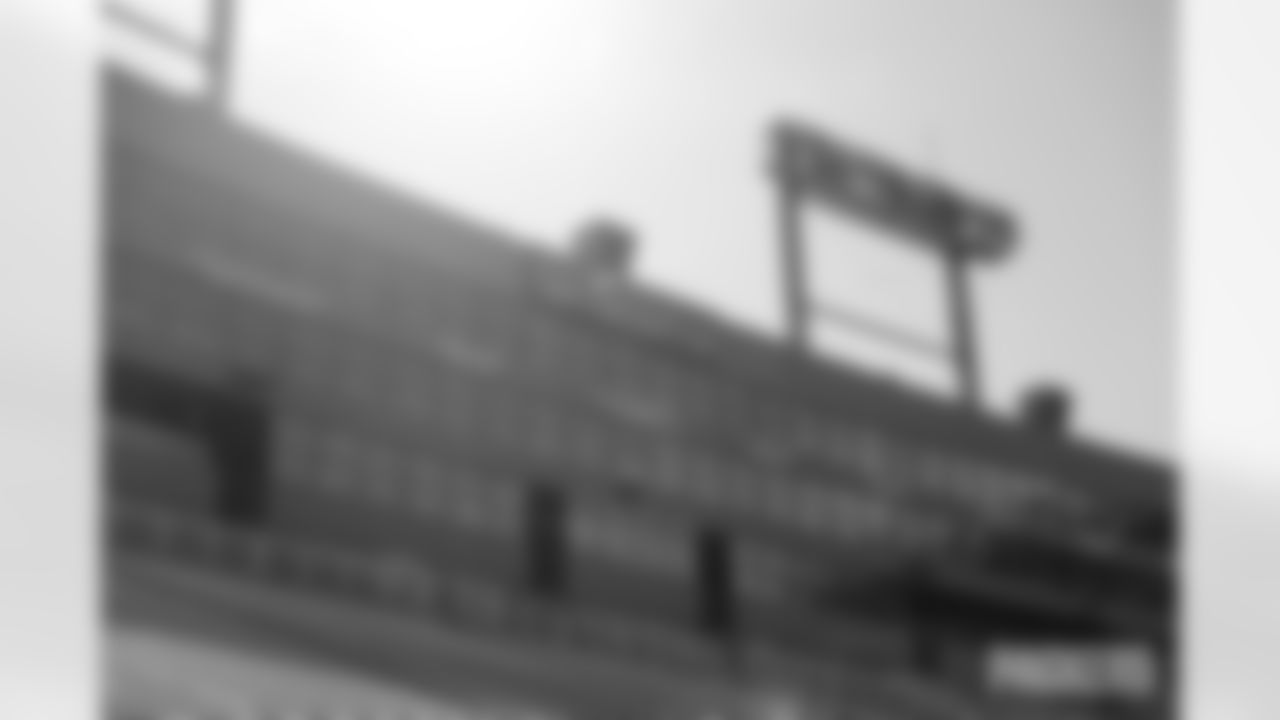 230403-lambeau-field-2560-14