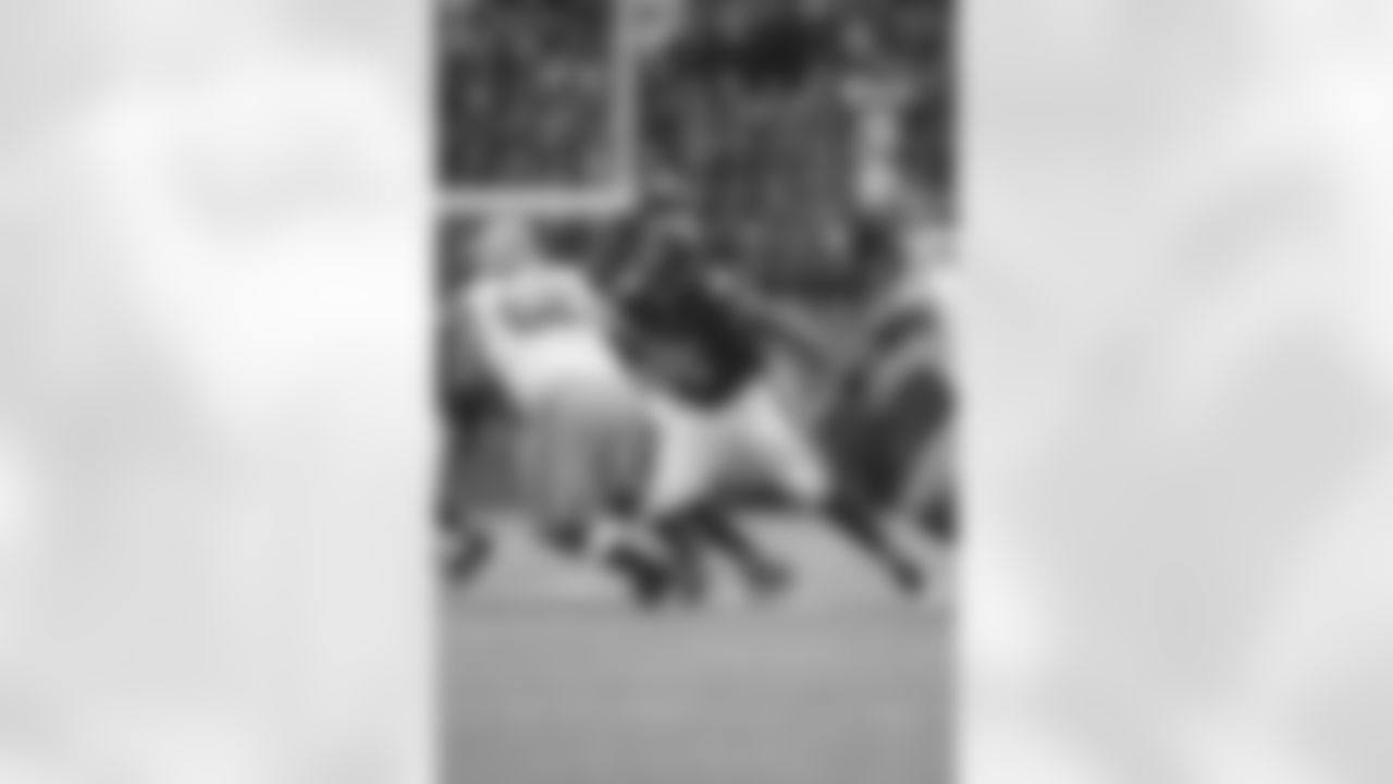 Bears DT Akiem Hicks