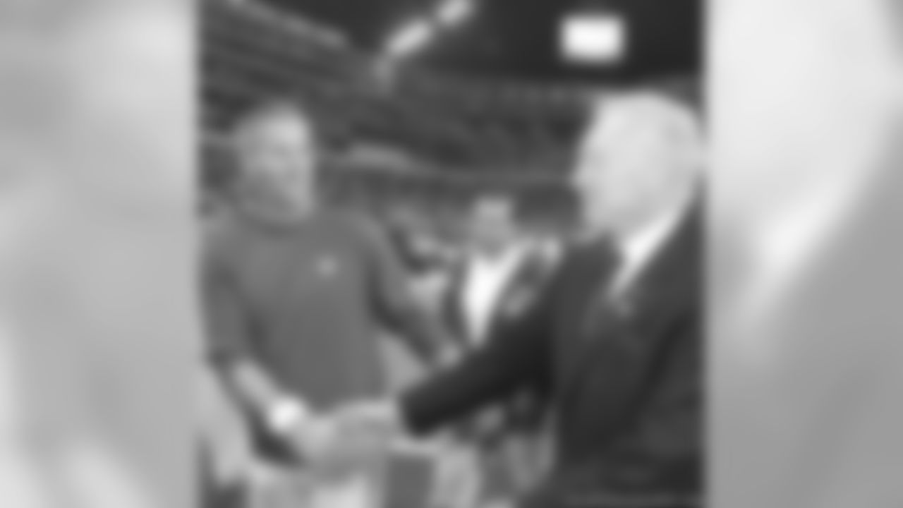 Brett Favre and Jerry Jones