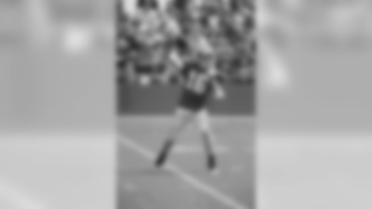 16 — QB Scott Tolzien