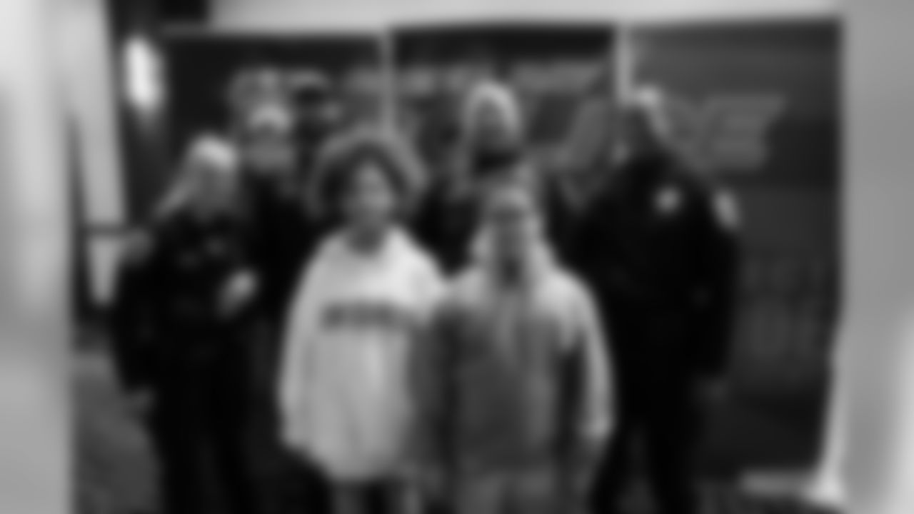 200114-packers-give-back-movie-night-18