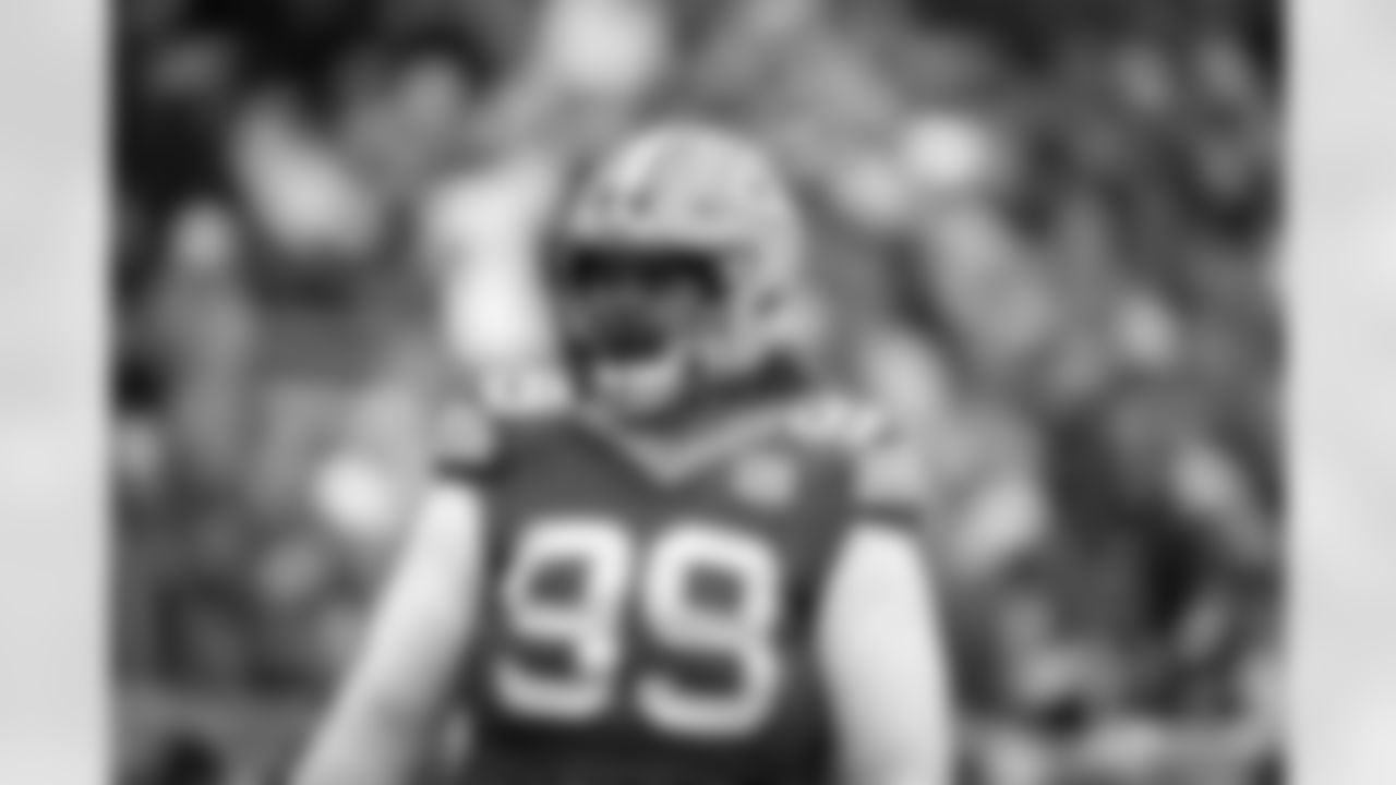 DL James Looney (2018)