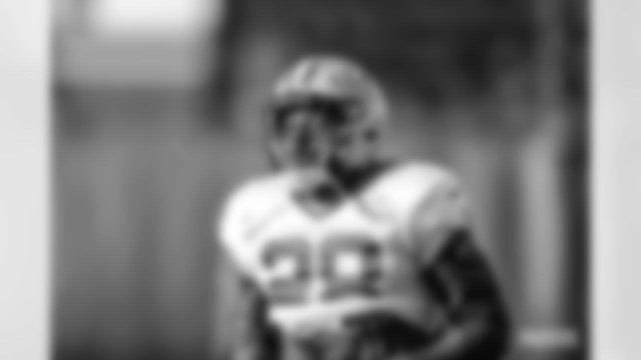 221124-evan-practice-gallery-2560022
