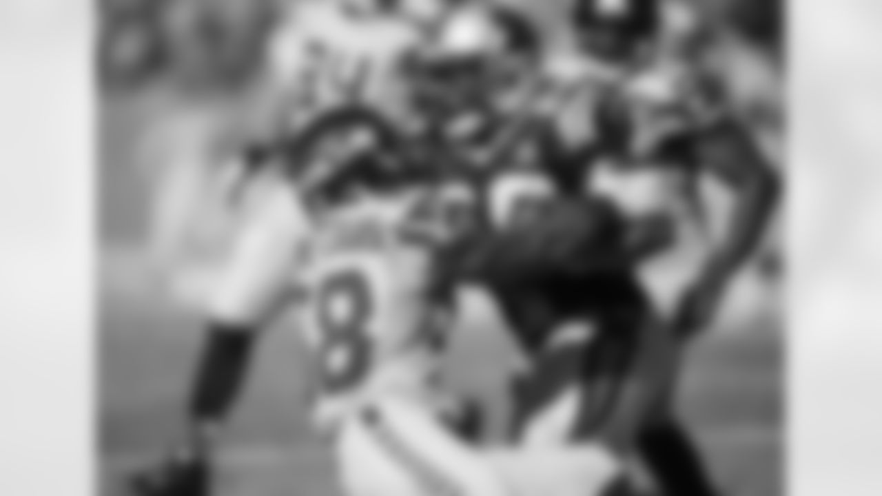 RB Jonathan Stewart