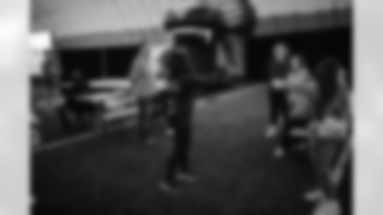 DX3_1074