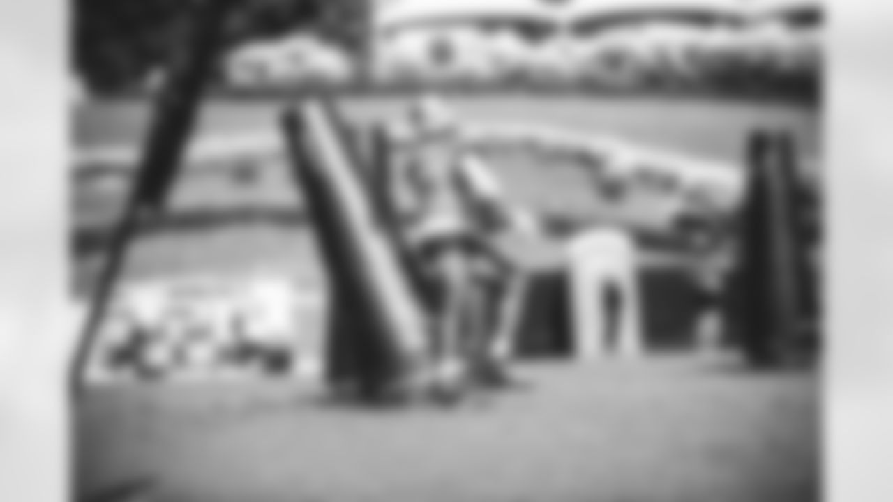 E_1D3_7629