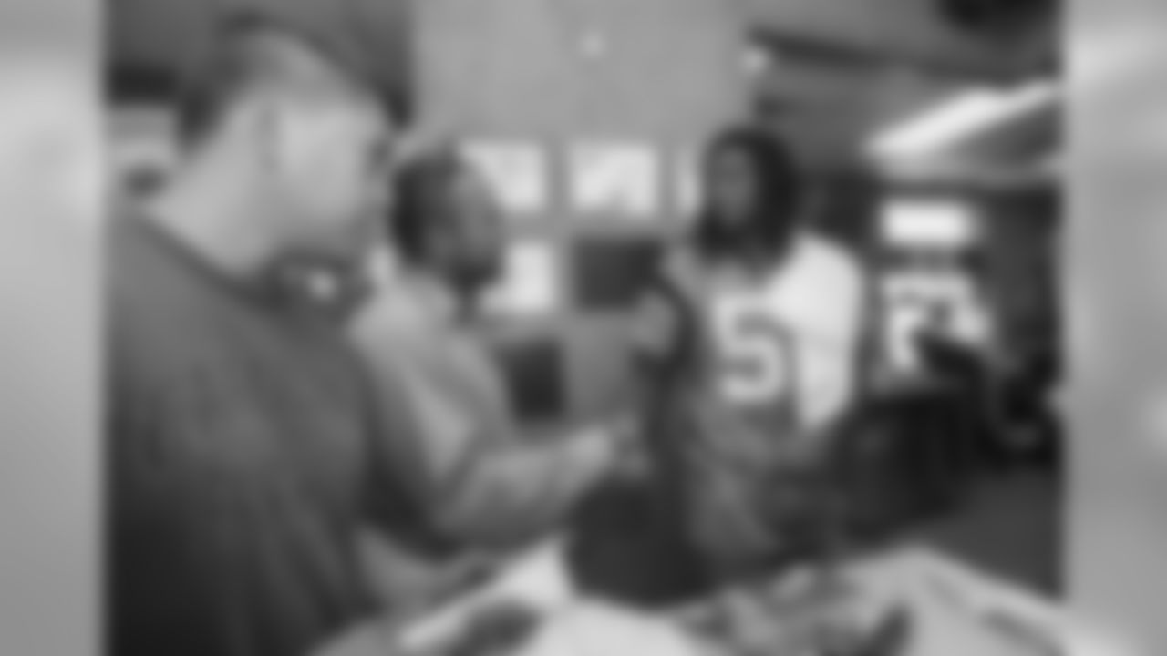 LB Shaq Thompson