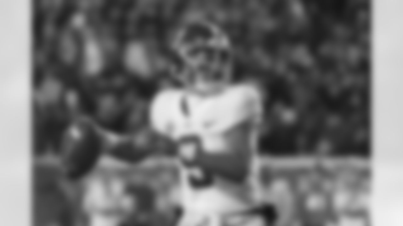 Alabama quarterback Bryce Young (9) looks to pass during the second half of an NCAA college football game against Mississippi in Oxford, Miss., Saturday, Nov. 12, 2022. Alabama won 30-24. (AP Photo/Thomas Graning)