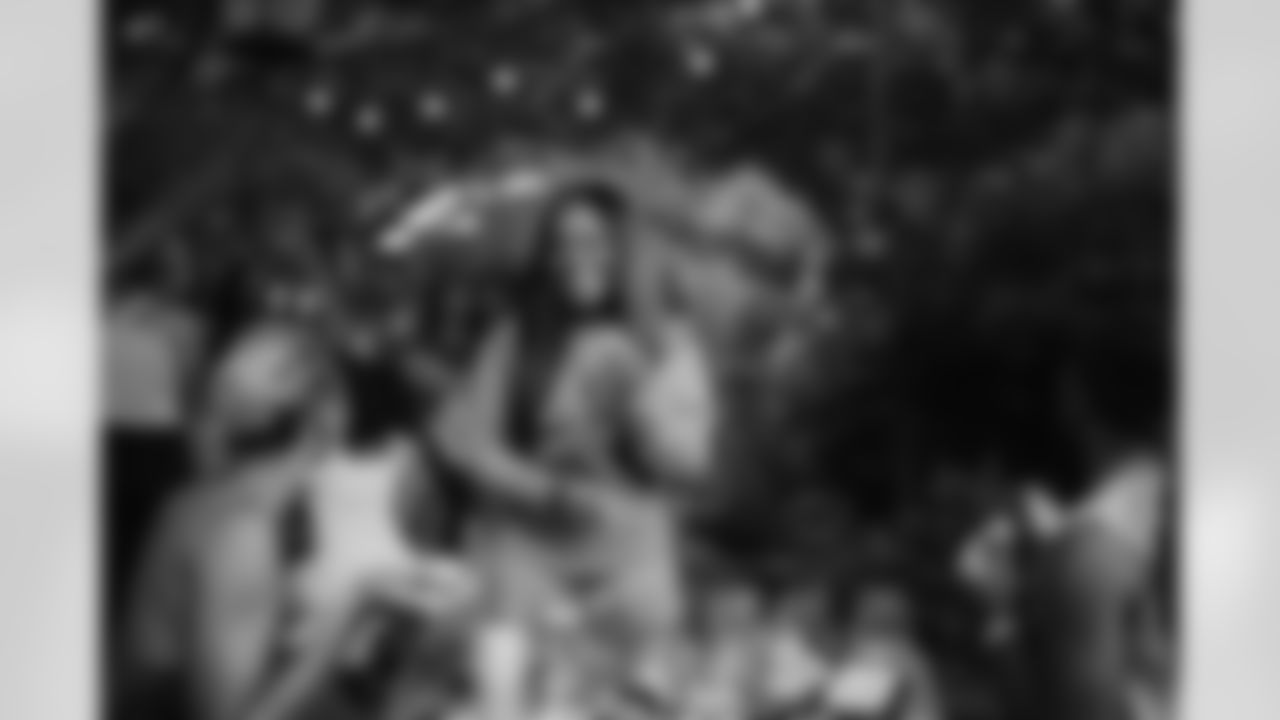 DX3_6372