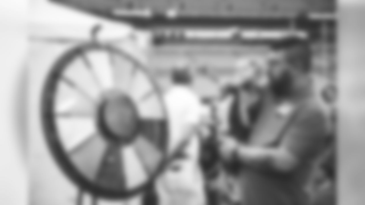 19042DraftParty_262