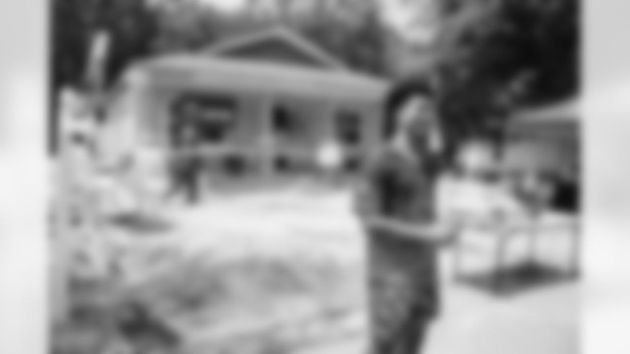 230615 Bryce Young Habitat for Humanity Project-086