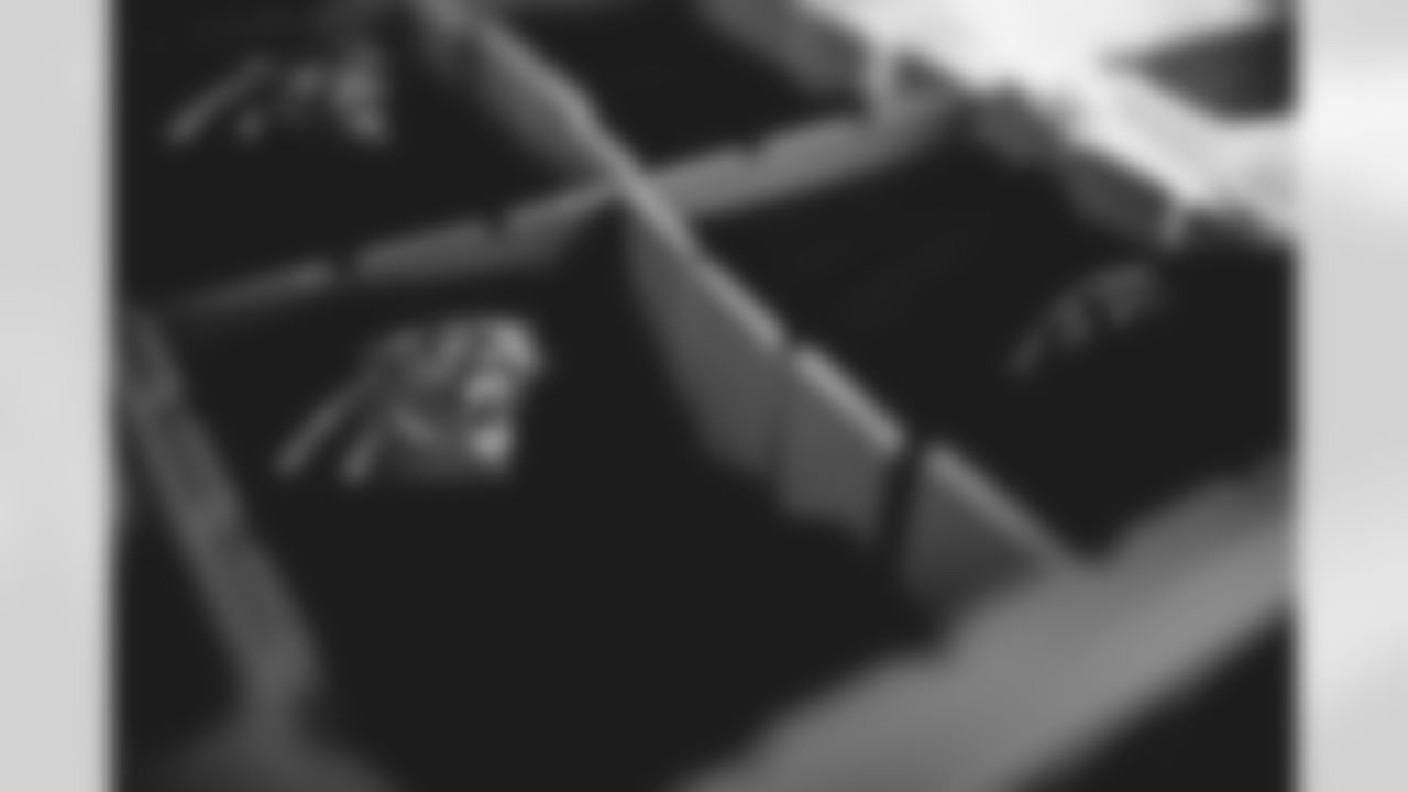 E_AE7I0053