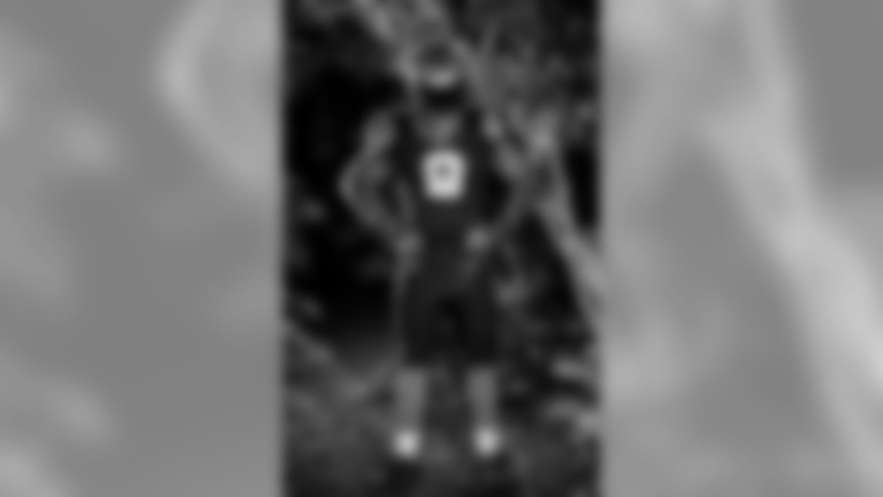 BlackUniforms_99