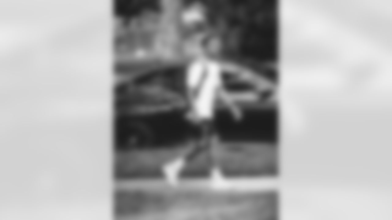 E_DX3_4481