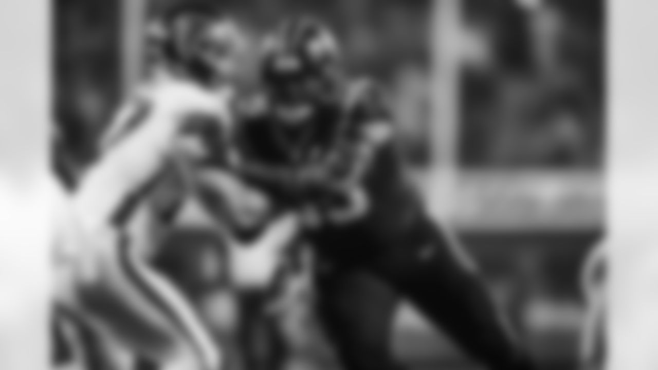 221110 Panthers vs Falcons-581