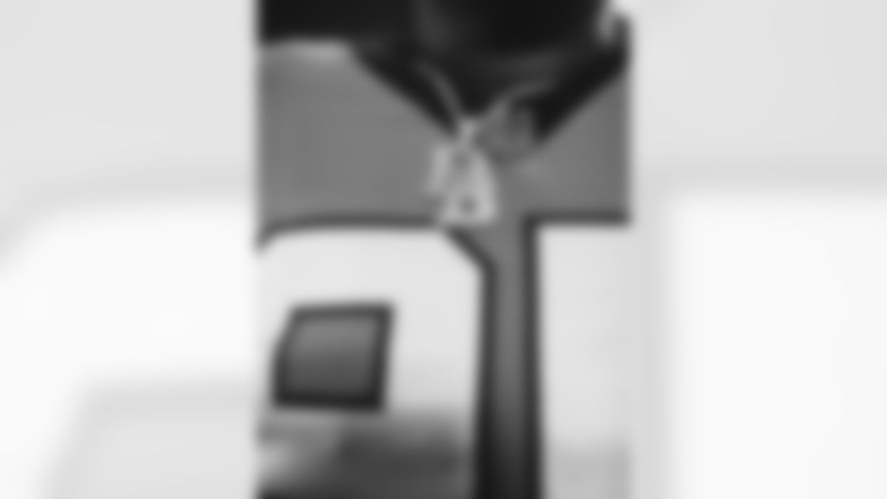 E_DX3_1277