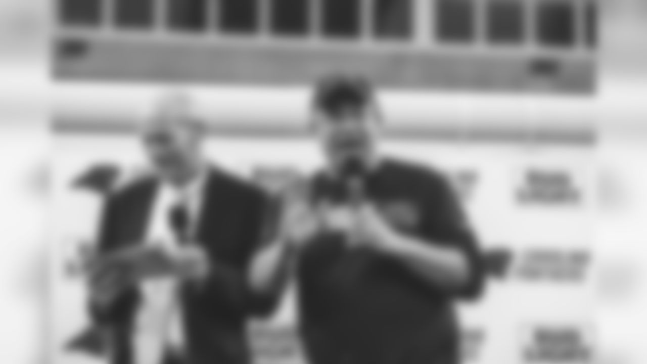 19042DraftParty_45