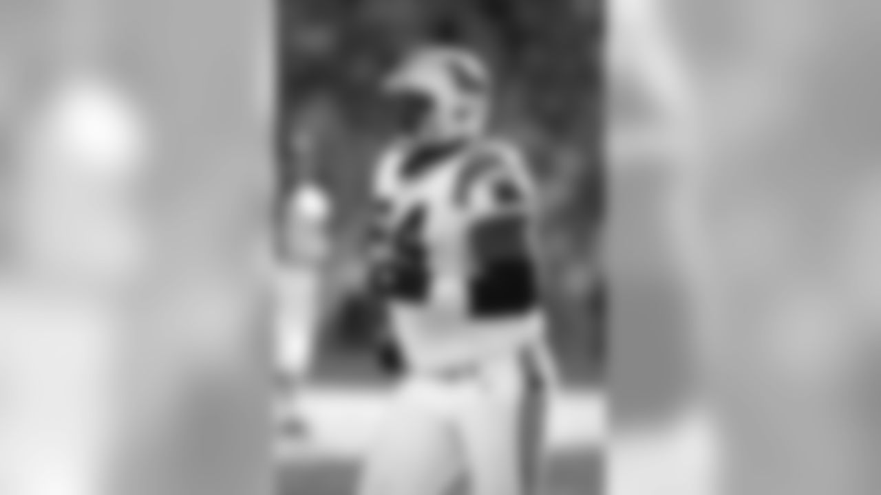 The Panthers selected defensive tackle Kindal Moorehead 145th overall during the fifth round of the 2003 draft. Moorehead spent five years in Carolina and provided depth on the defensive line. In 2005, he recorded a career-high 5.0 sacks.