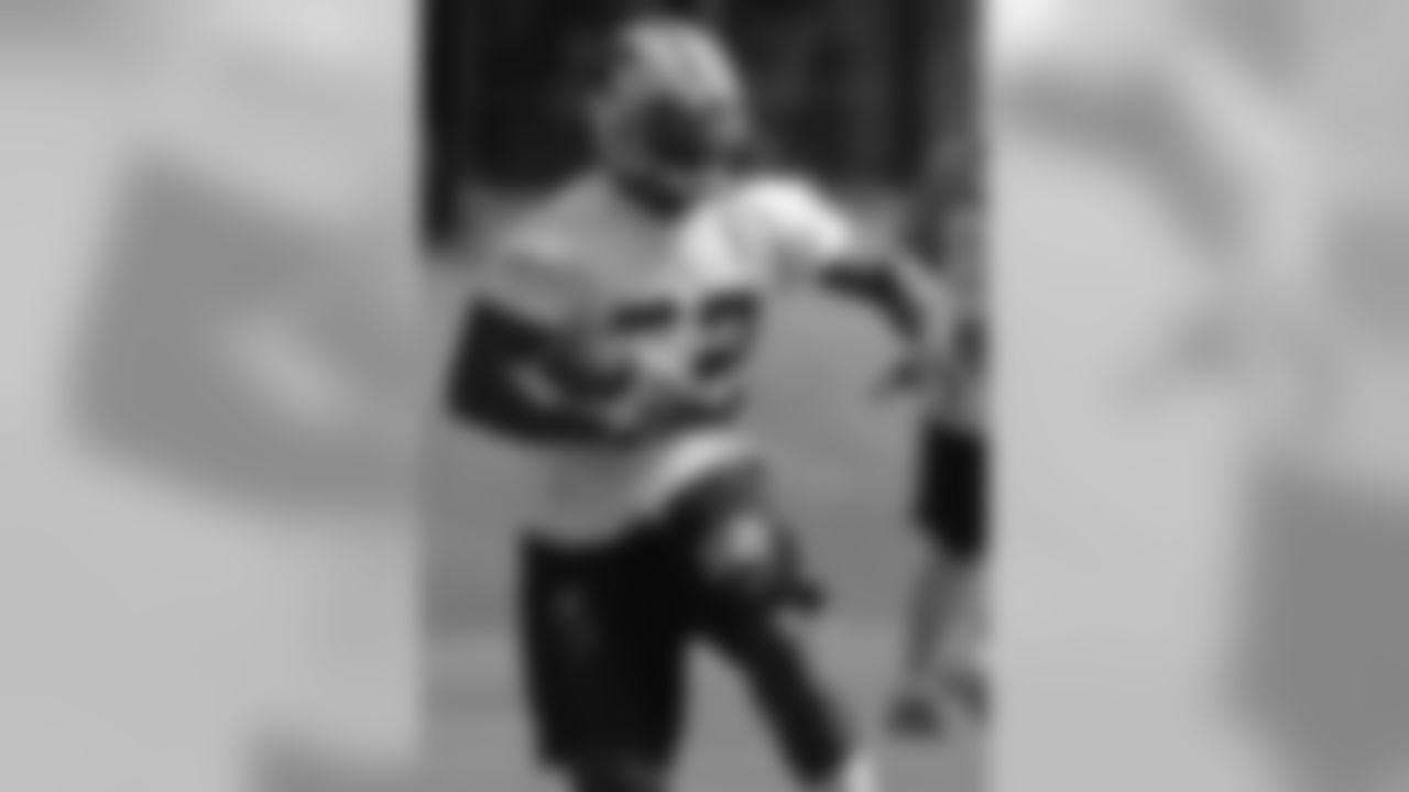 The Panthers selected LB Jon Beason 25th overall in 2007.