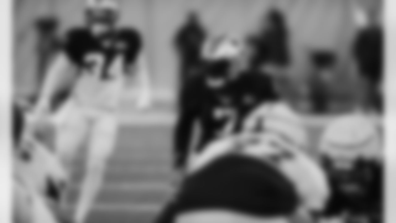 LB - 7 - Shaq Thompson