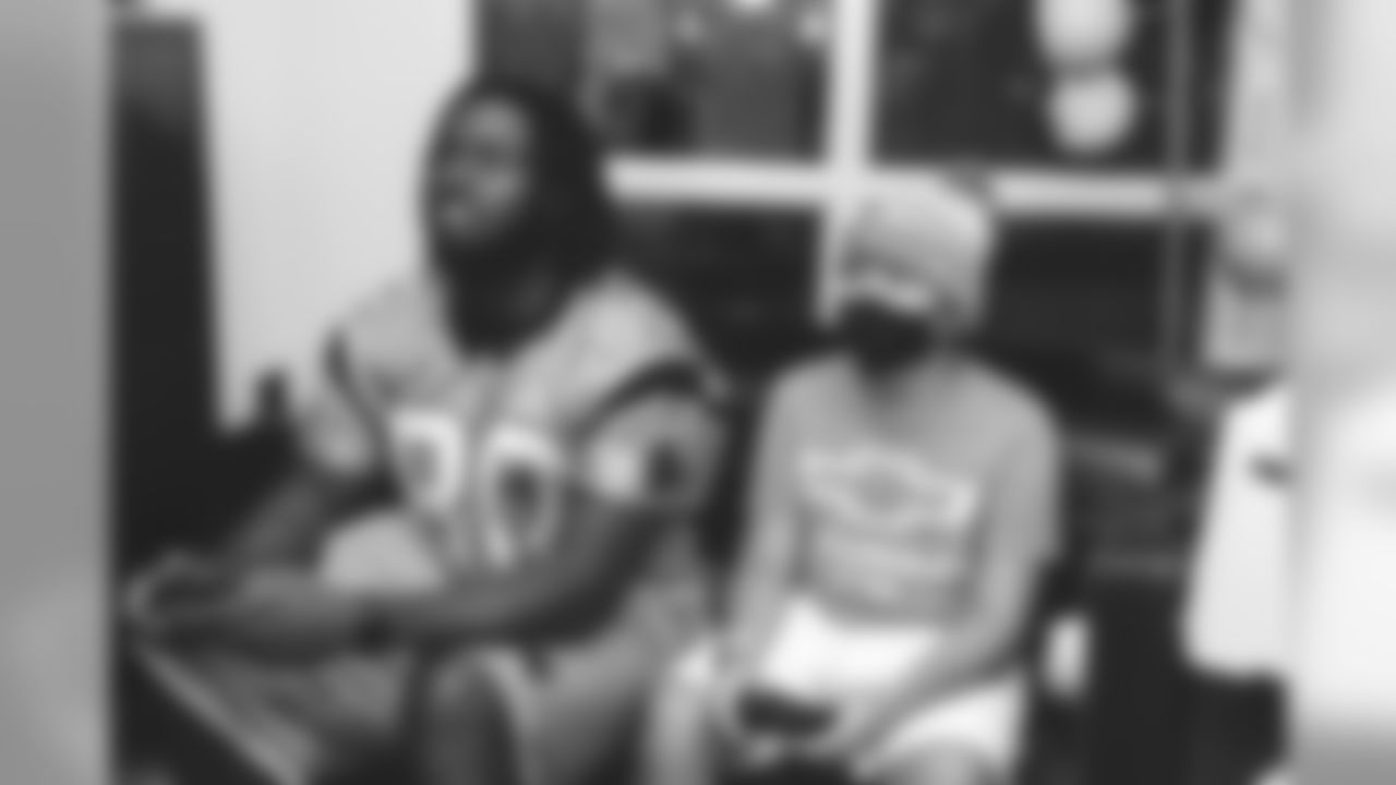 190924levine_06