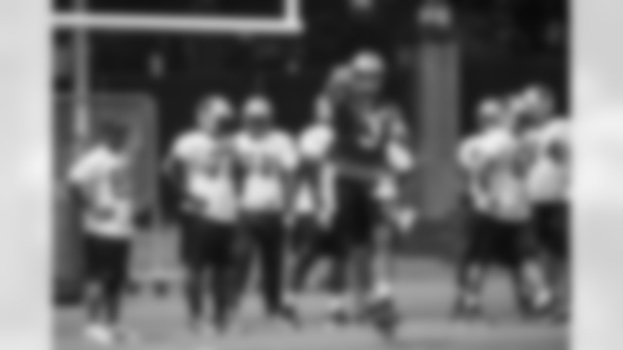 QB Derek Anderson