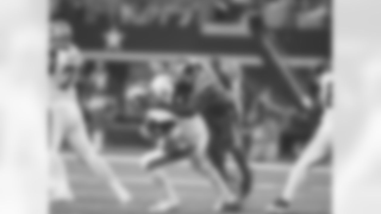 Carolina Panthers play against the Dallas Cowboys on Thursday, November 26, 2015.