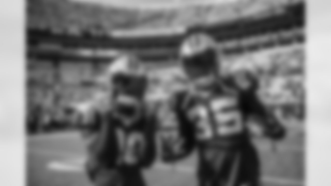 2018_11_25 CARvsSEA warmups 0099
