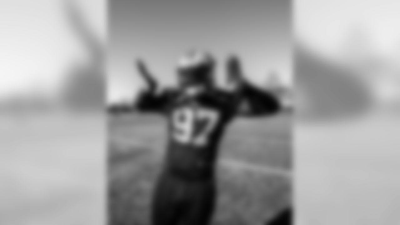 DE Mario Addison
