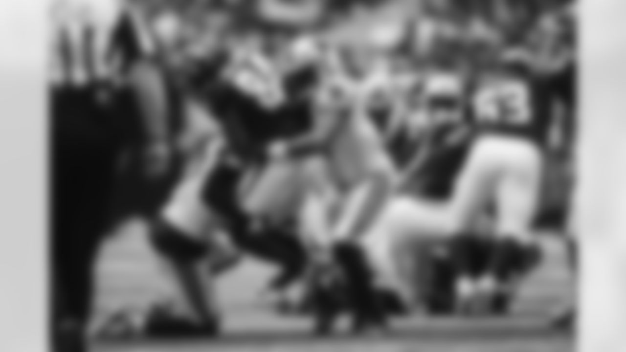 E_DX3_2384