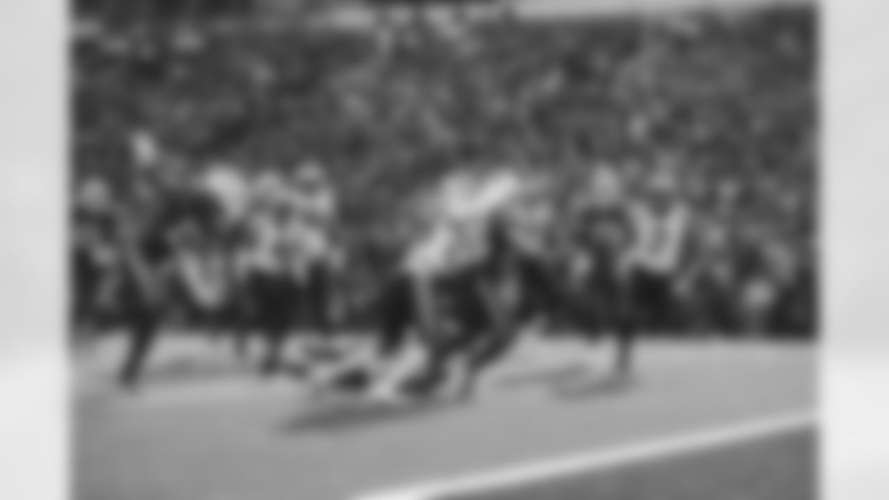 E_1D3_1057