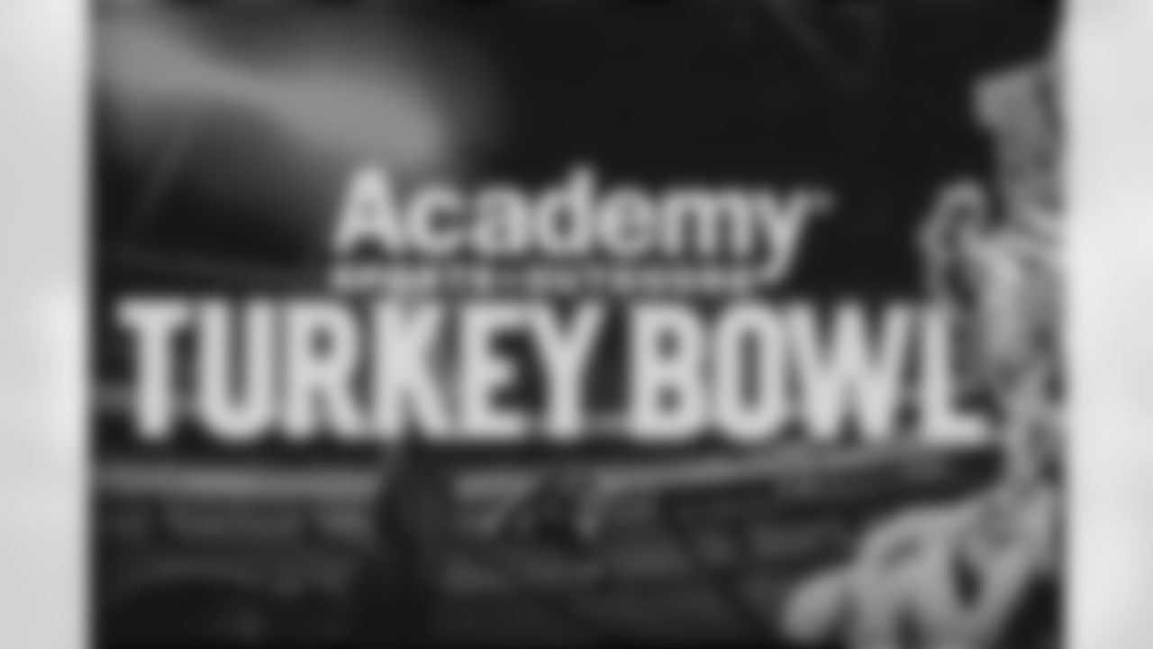 221115 Academy Turkey Bowl-07