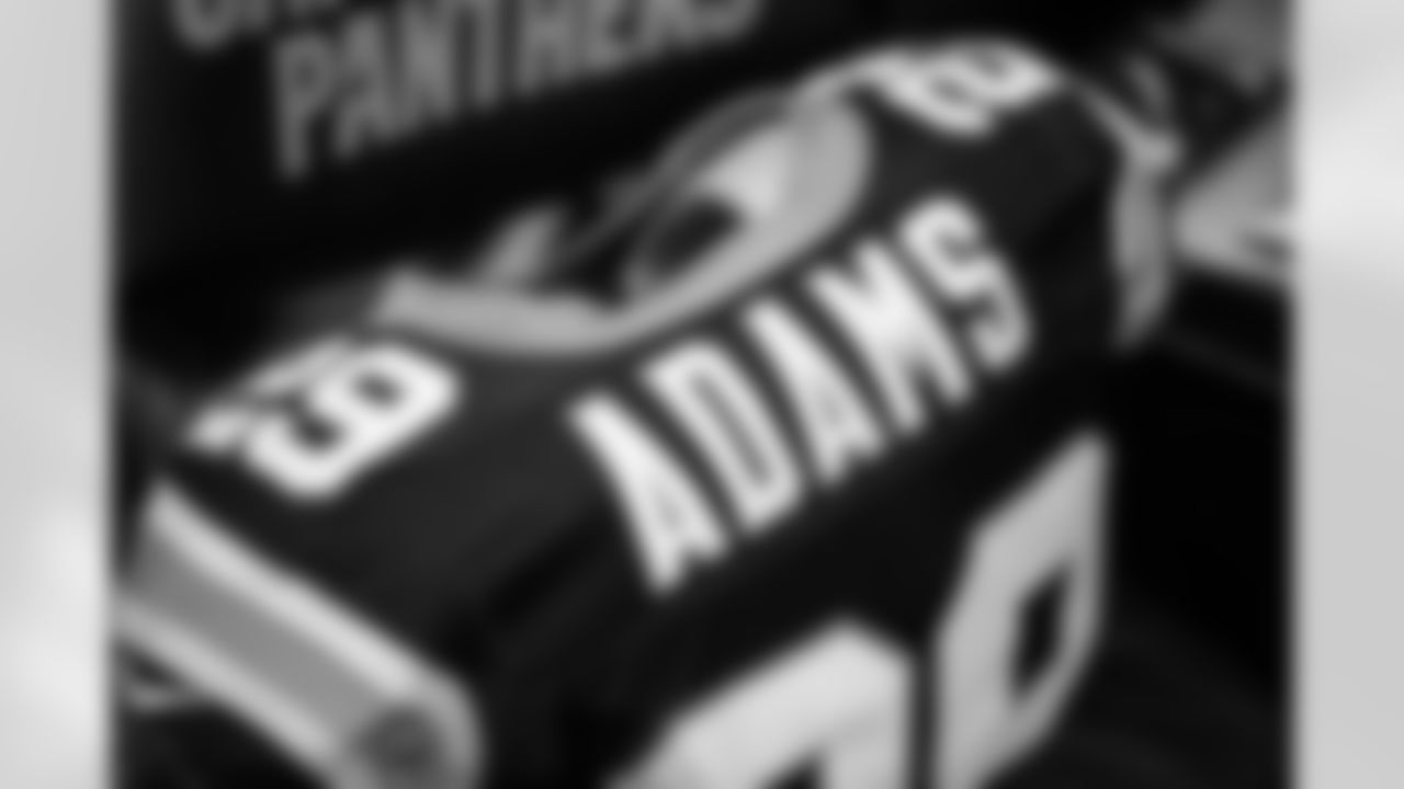 Lockerroom_NO35