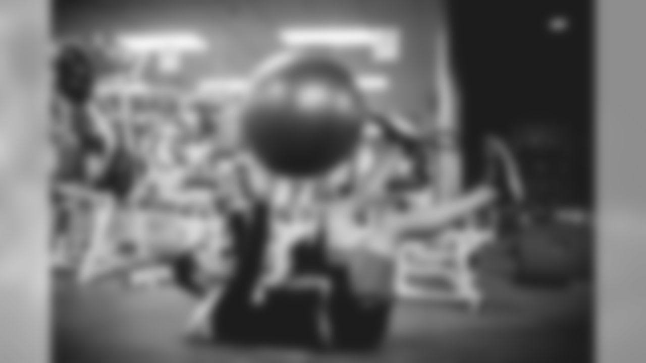E_1D2_4408