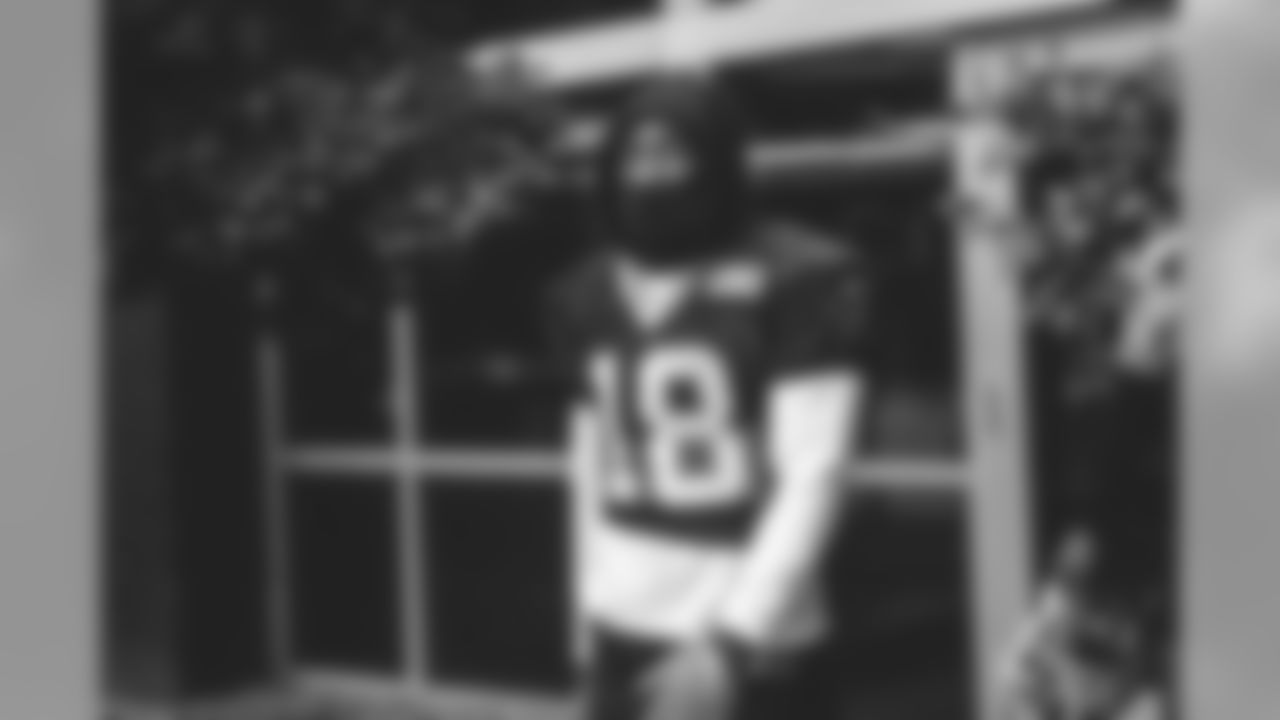 191114walkouts_195