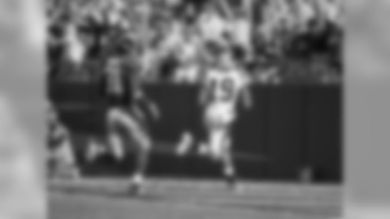 Carolina Panthers play against the New York Giants on Sunday, September 22, 2013.