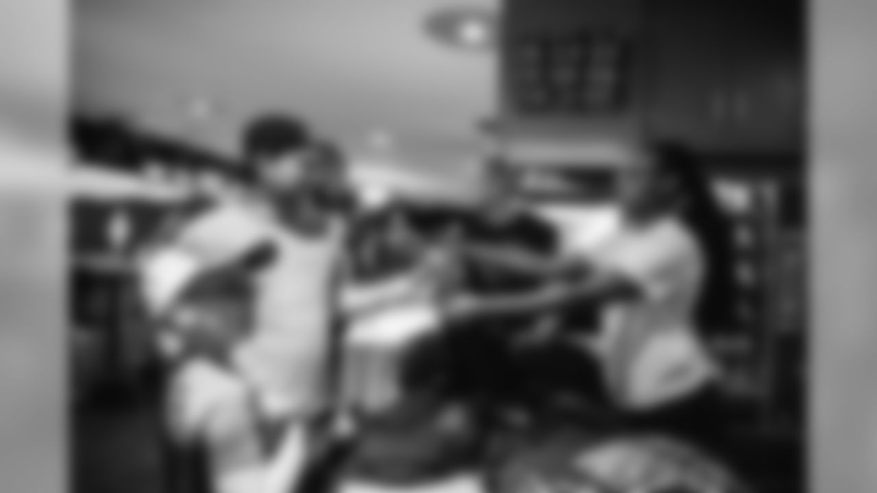 E_1D2_0380