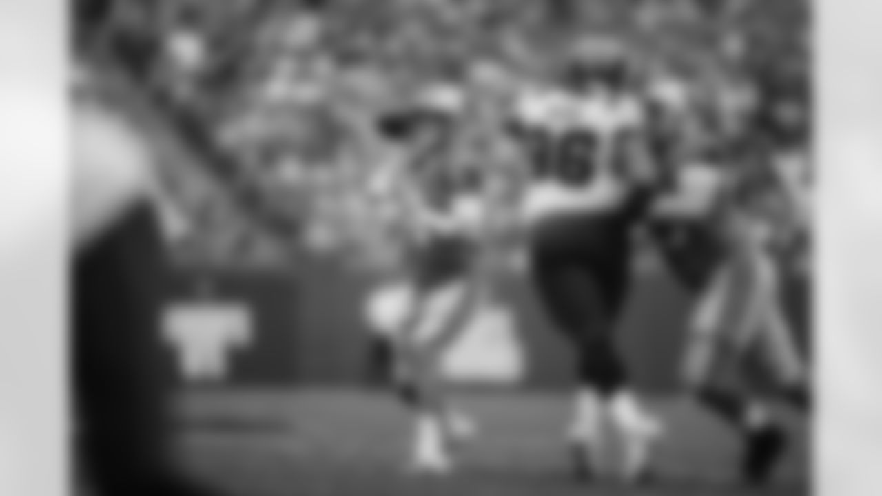 QB - 14 - Sam Darnold